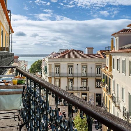 Castelo Apartment - Beautiful Balcony View Lissabon Buitenkant foto